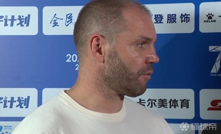 尼尔森：我不看罚丢点球的消极面，敢站在十二码点上就是勇士