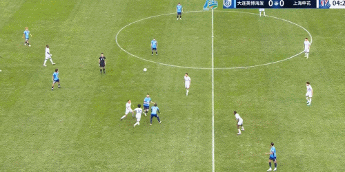 足协杯:大连英博1-0战胜申花晋级四强,黄子豪与米内罗双双红牌